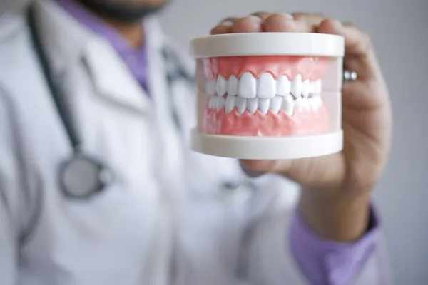 Tratamiento de implantes dentales